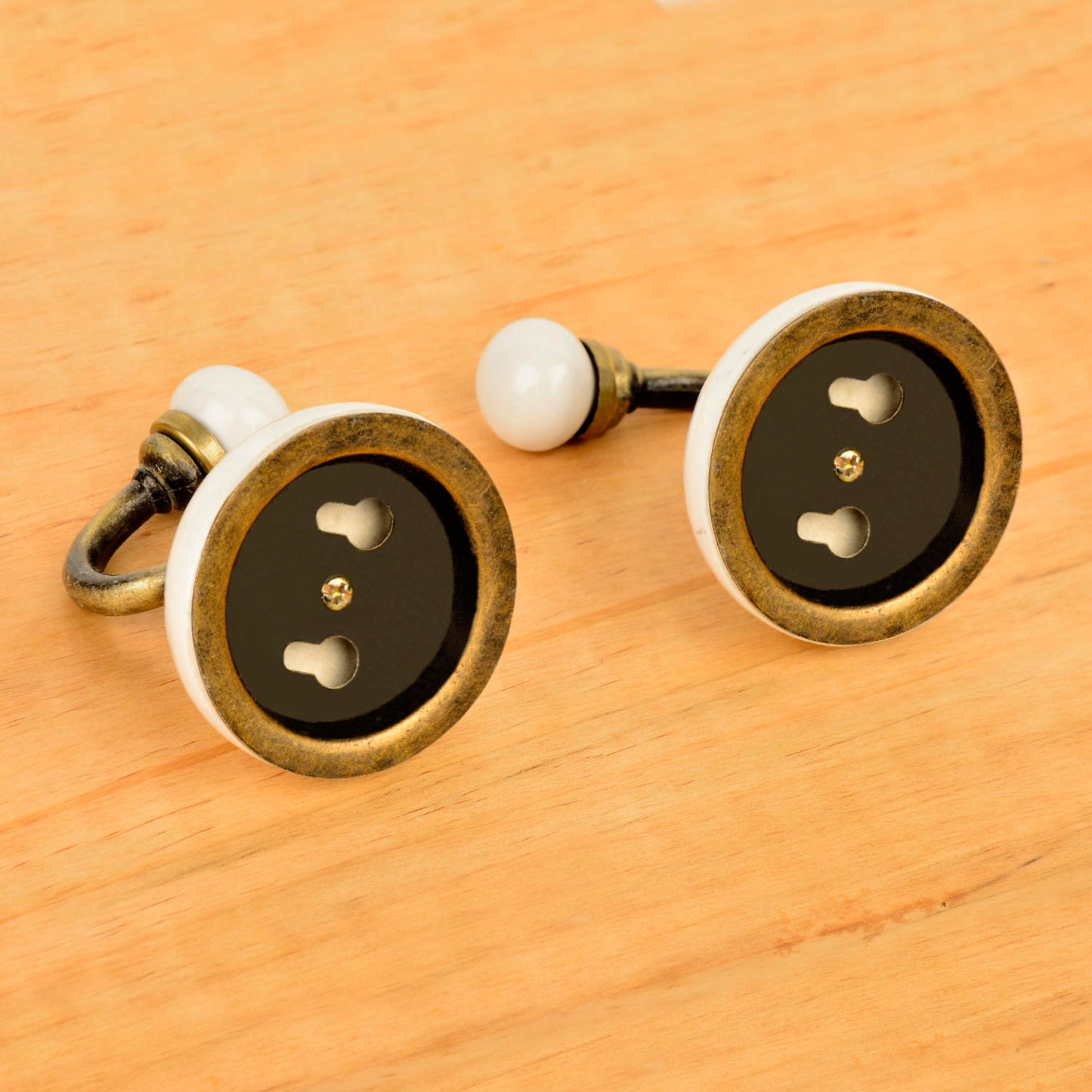 Handmade Etched Floral Design Ceramic Metal Hooks with Antique Finish (Set of 4, Off White) - View 4