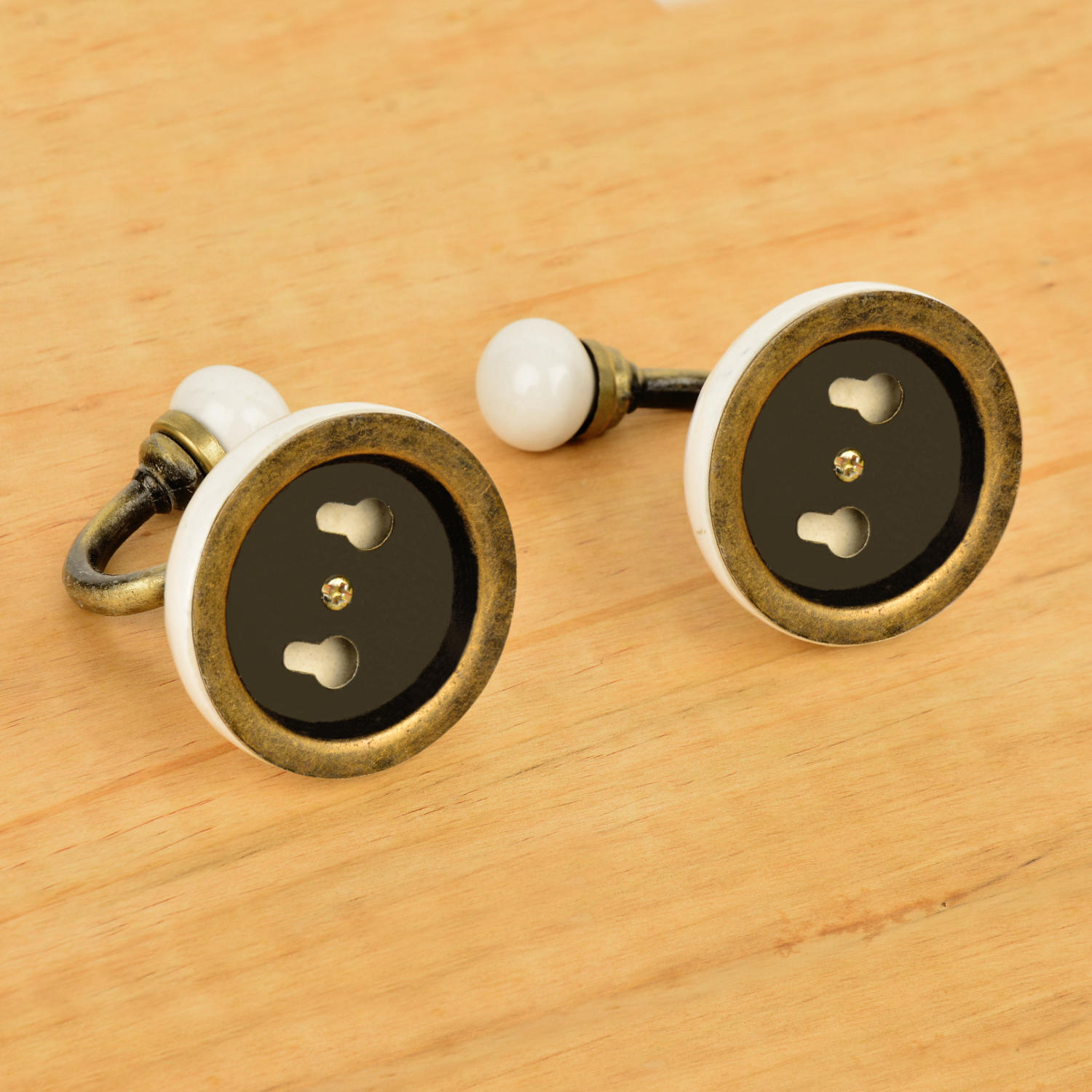 Handmade Etched Floral Design Ceramic Metal Hooks with Antique Finish (Set of 4, Off White) - View 4