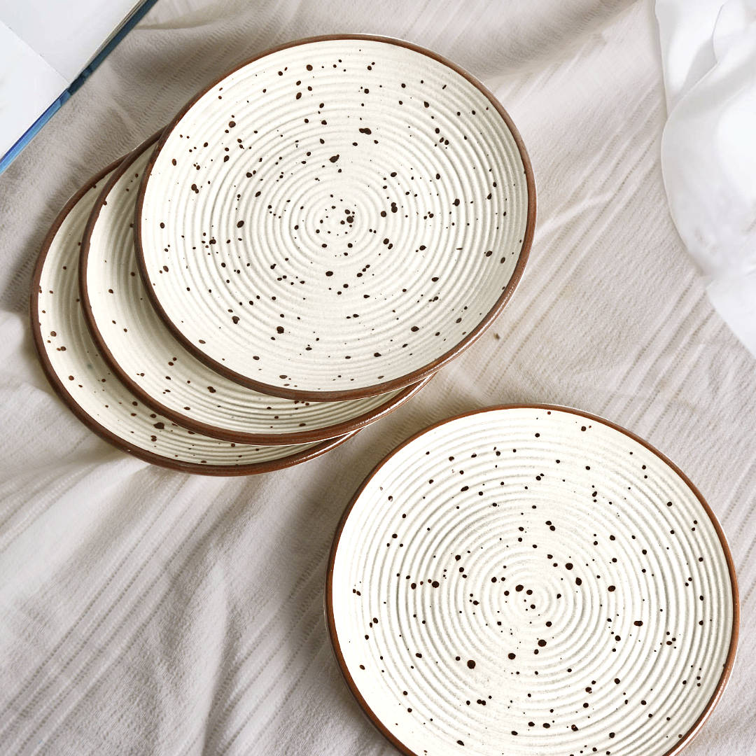 Ribbed Ceramic Quarter Plates with Brown Speckles (7 inches, Set of 4, Off White)