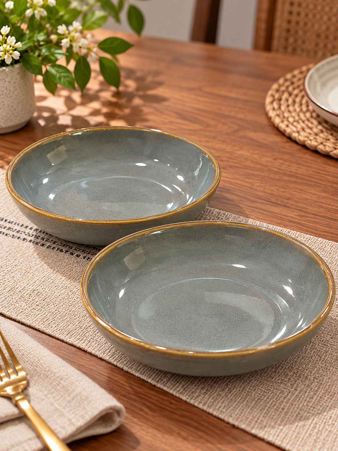 Ceramic Shallow Serving Bowl - Reactive Olive Green - 650 ml - 20 cm - Set of 2