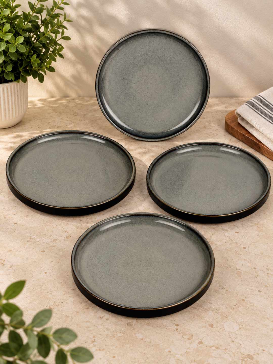 Ceramic Quarter Plates with Raised Rim - Set of 4 - Charcoal Grey - 19 cm - 1040 gm each
