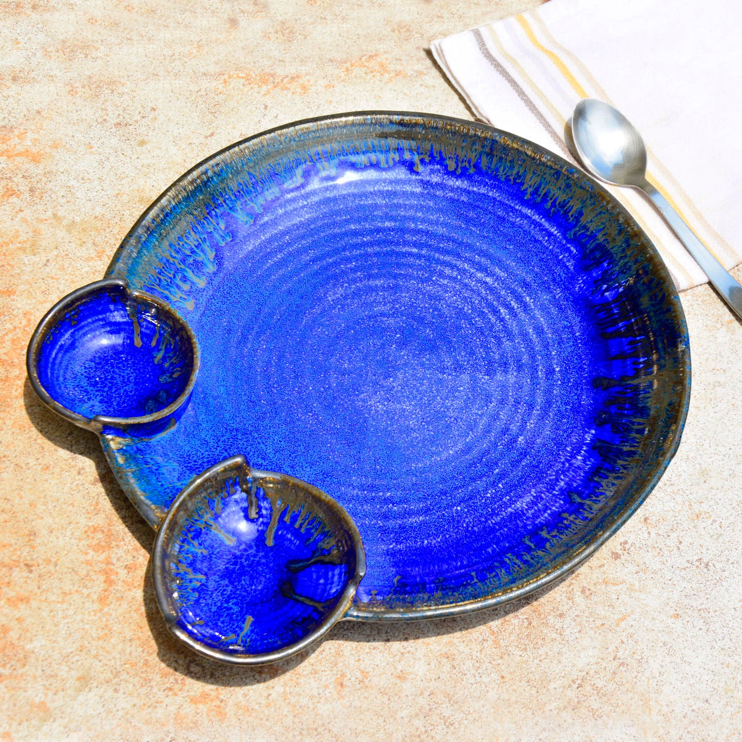 “Luxurious Midnight Blue” Ceramic Chip and Dip Platter with 2 fixed Dip Bowls (Pussian Blue , 12 inches , 1200 gm)