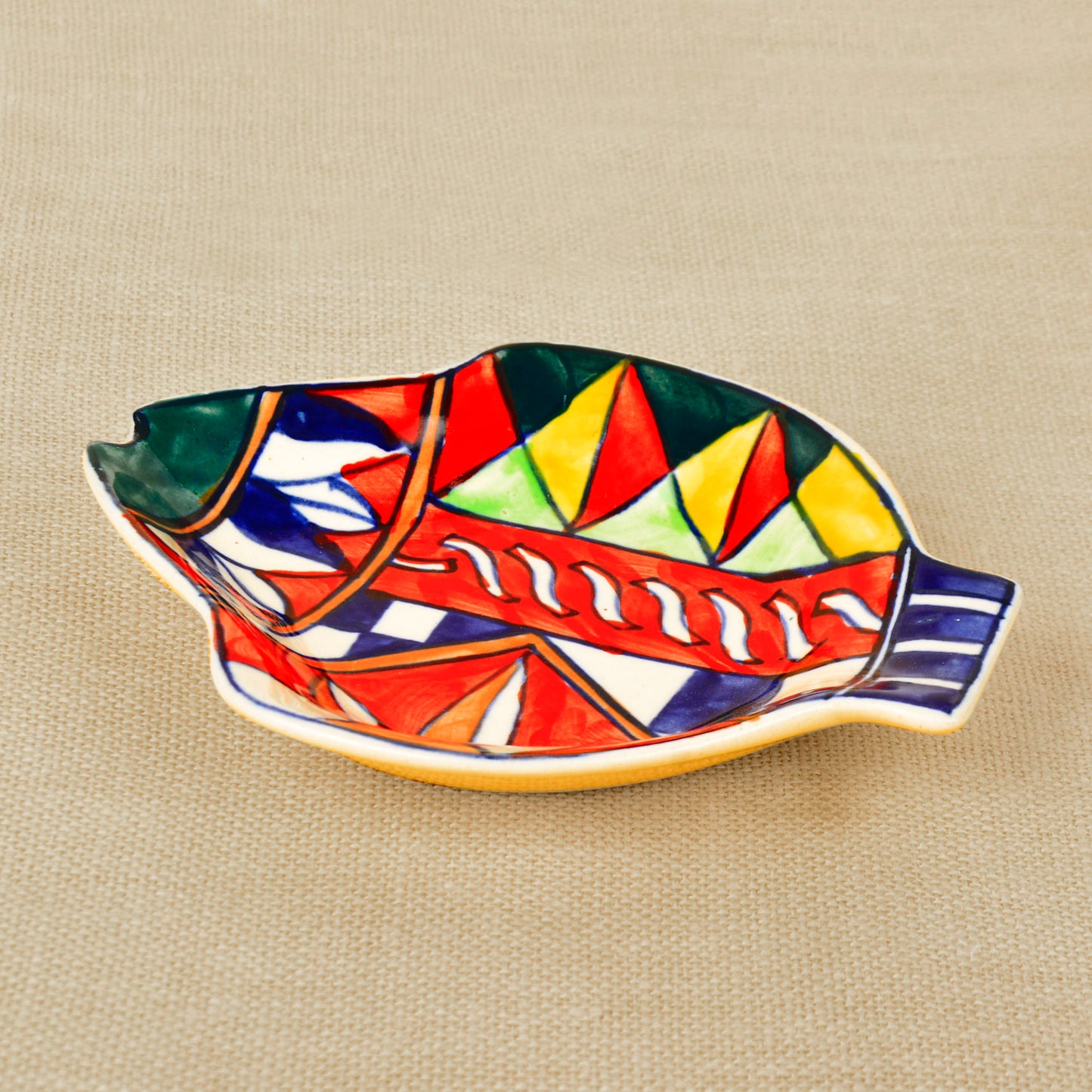 Handpainted Ceramic Fish Cut Spoon Rest (Multicolor, Length - 18 cm, Width – 15 cm) - View 3