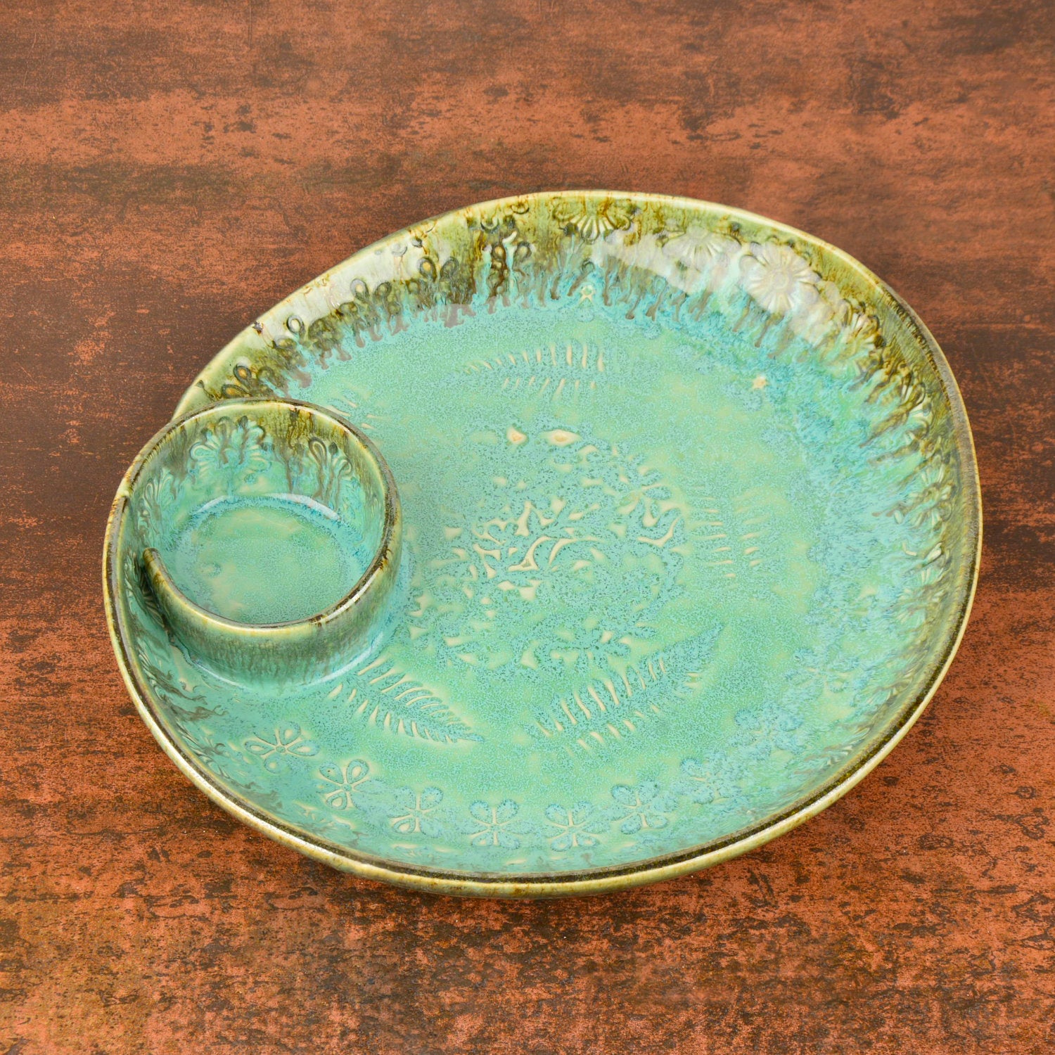 Luxurious Hand Embossed Ceramic Chip and Dip Platter with Fixed Dip Bowl ( Turquoise Green , 11 inches , 1300 gm)