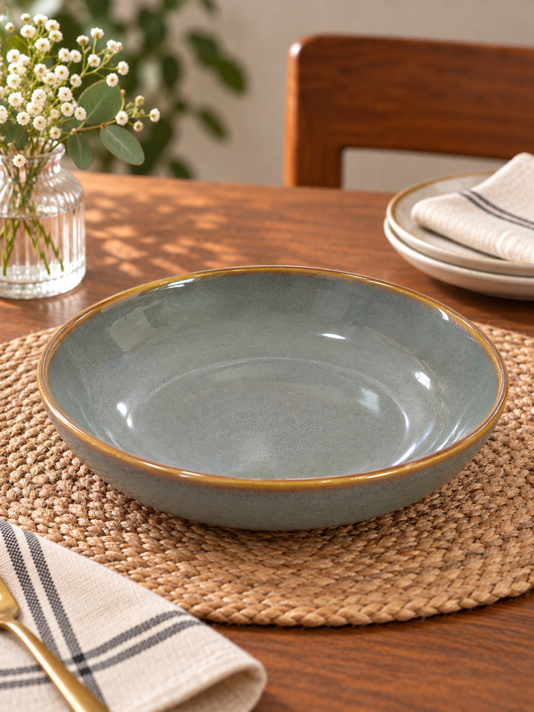 Ceramic Shallow Serving Bowl - Reactive Olive Green - 650 ml - 20 cm