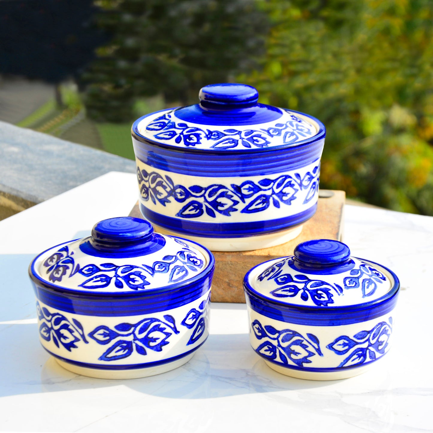Studio Pottery Handpainted Ceramic Serving Donga with Lid Casserole Set (Set of 3, White and Blue)