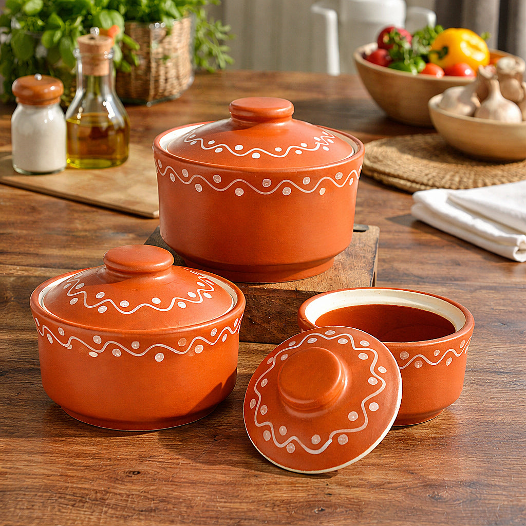 Studio Pottery Handpainted Ceramic Serving Donga with Lid Casserole Set (Set of 3, Terracotta Brown)