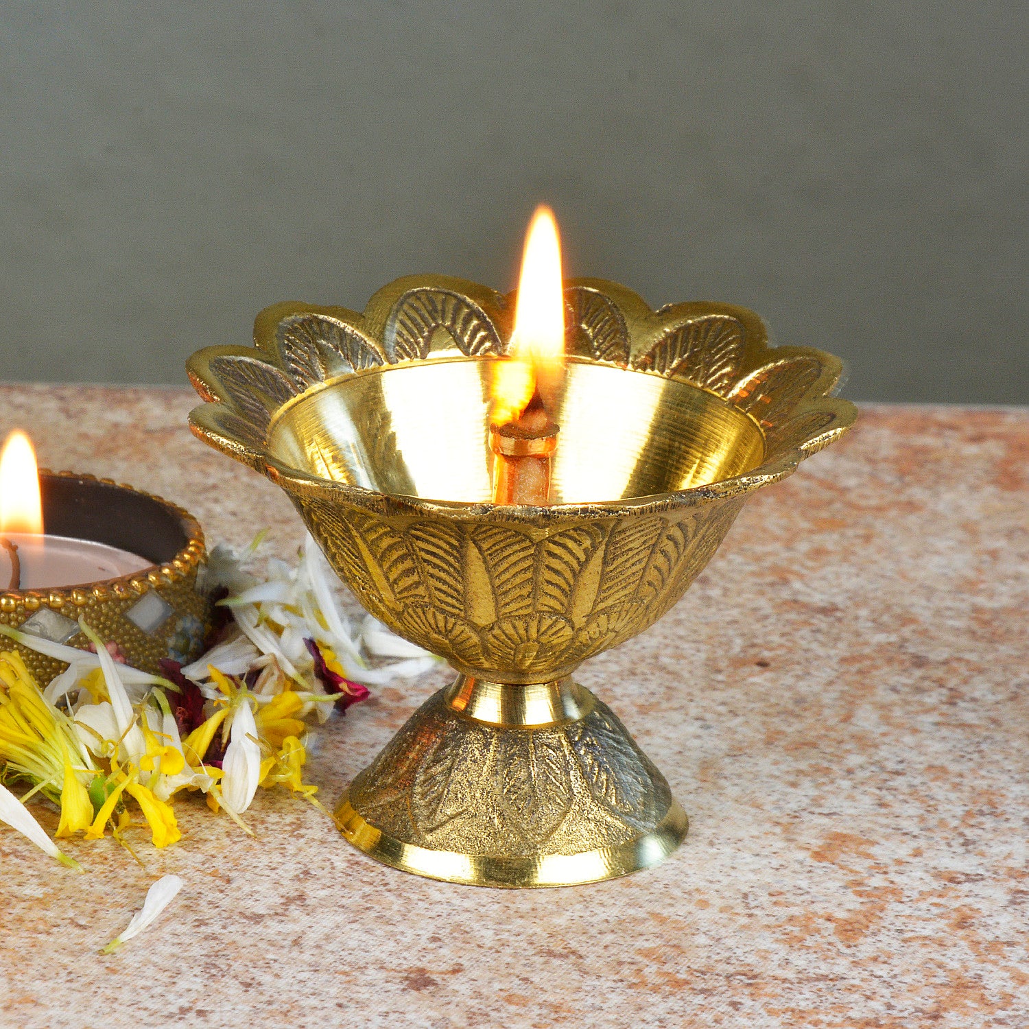 Brass Jyoti Pooja Diya (Diameter - 6 cm, Height - 5 cm, 100 gm)