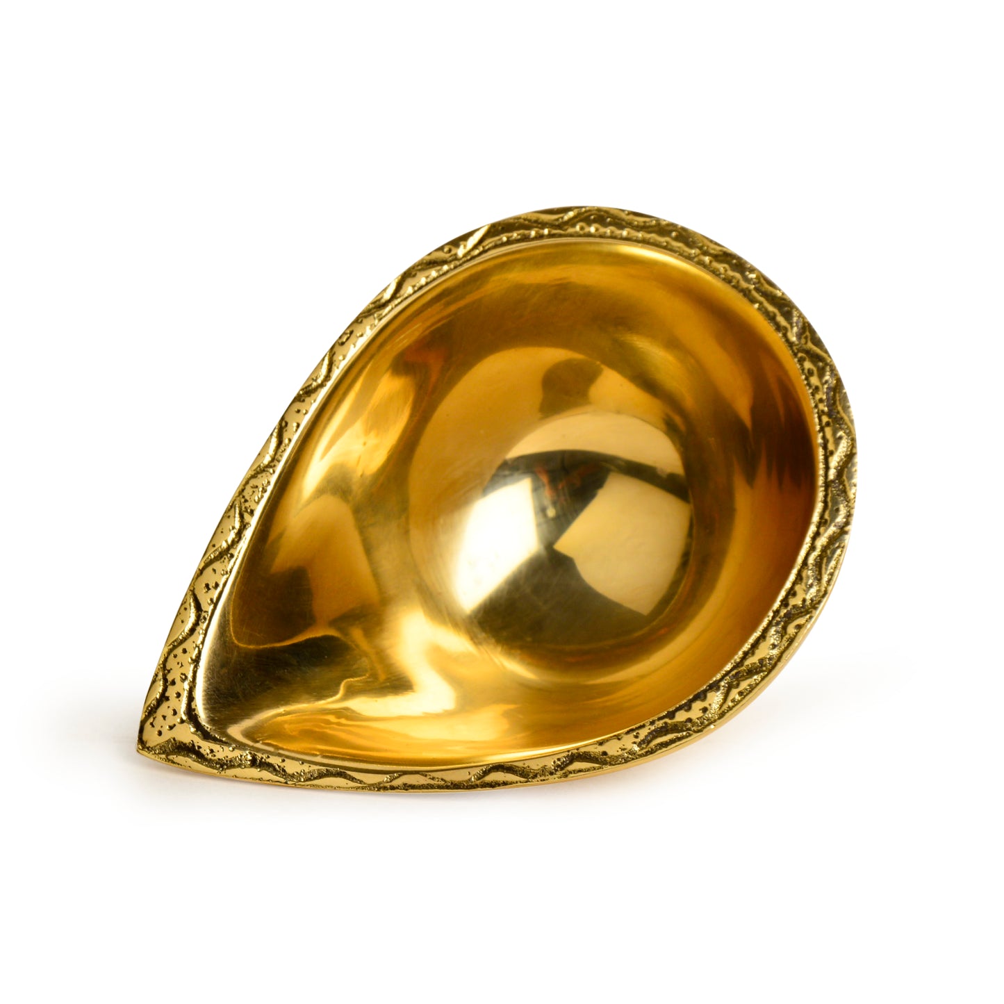 Premium Brass Big Pooja Diya (Diameter – 10 cm, Height - 4 cm, 240 gm) - View 4