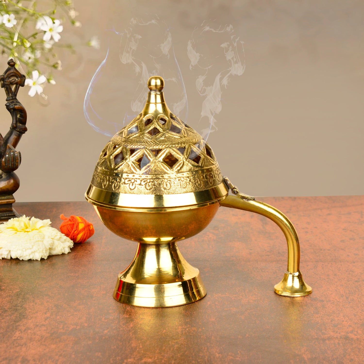 Premium Handcrafted Brass Loban Burner with Handle (Diameter – 14 cm, 350 gm)