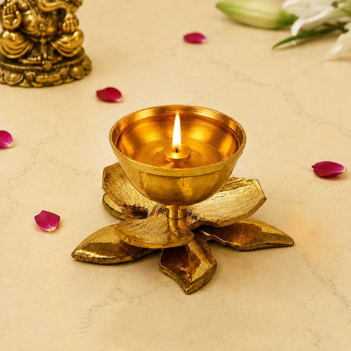 Brass Lotus Design Pooja Aarti Diya  (7 x 7 x 3.5 cm, 80 gm)