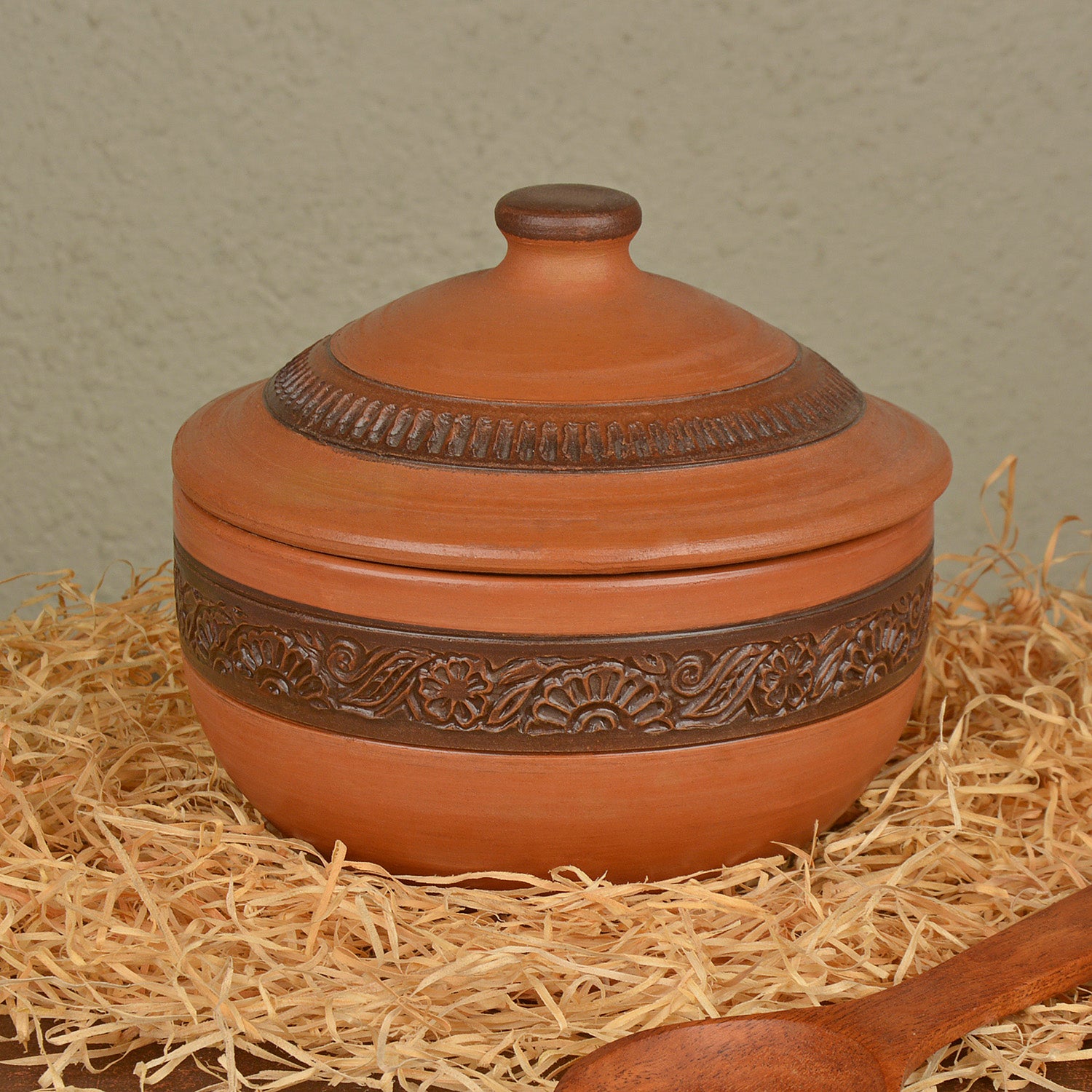 Handcrafted Ornately Designed Earthenware Serving Bowl with Lid ( Brown, 1.20 Litre)