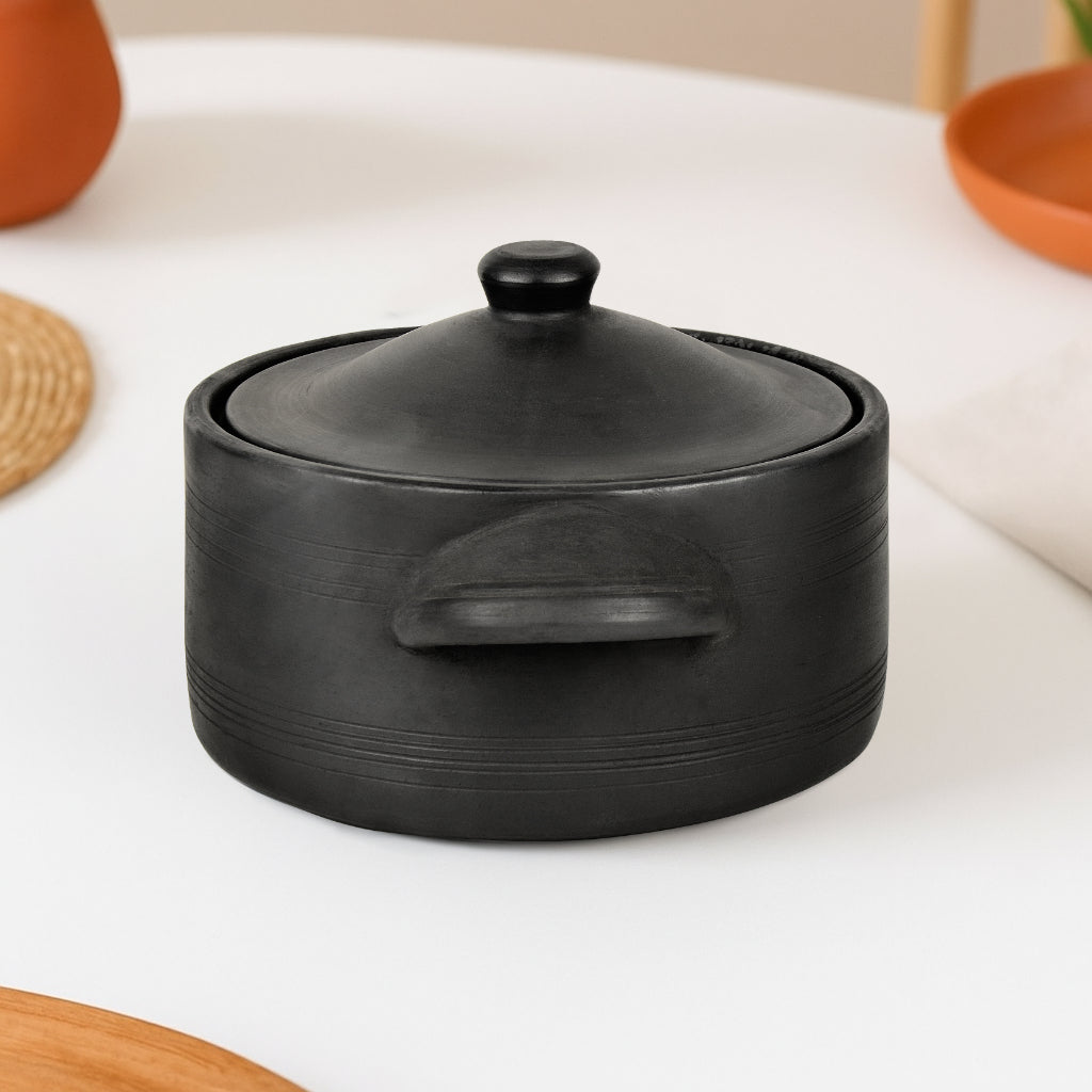 Black Clay Casserole with Lid and Handle for Cooking and Serving (2 Litre) - View 4